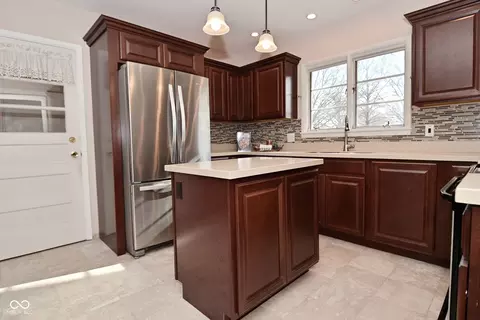 Kitchen - 616 Gibbs Ct, Plainfield, IN 46168 photo 6 of 6