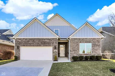 2199 Somerset Dr, Franklin, IN 46131
