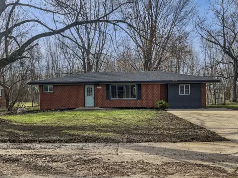 110 Pleasant Run Dr, Markleville, IN 46056