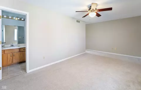 Bedroom - 3705 River Rd, Columbus, IN 47203 photo 3 of 11