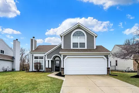 17919 Grassy Knoll Dr, Westfield, IN 46074