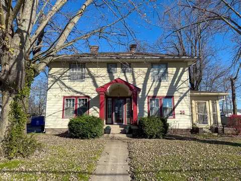 34 W Main St, Brownsburg, IN 46112
