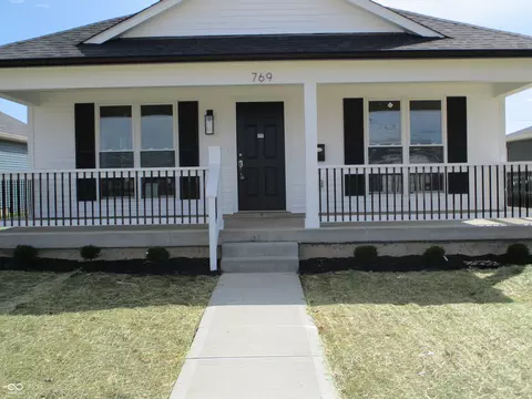 769 E Pearl St, Whiteland, IN 46184