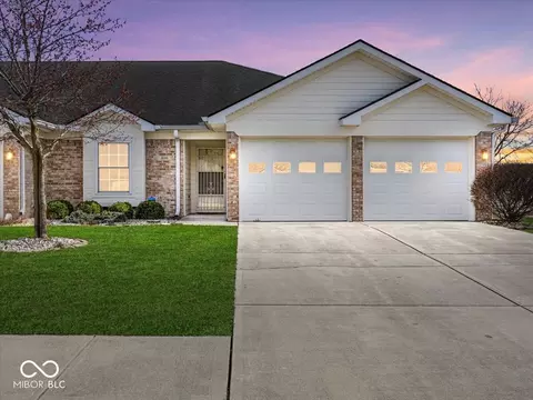 1646 Senior Ct #16B, Shelbyville, IN 46176