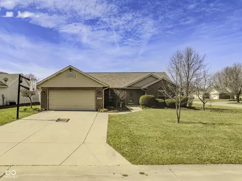 2201 N Halifax Dr, Muncie, IN 47304