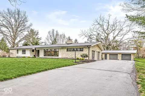 671 Spring Hills Dr, Zionsville, IN 46077