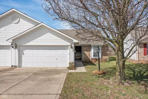 7164 Long Shore Cir, Indianapolis, IN 46217