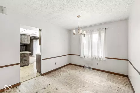 204 Plainview Dr, Avon, IN 46123 photo 9