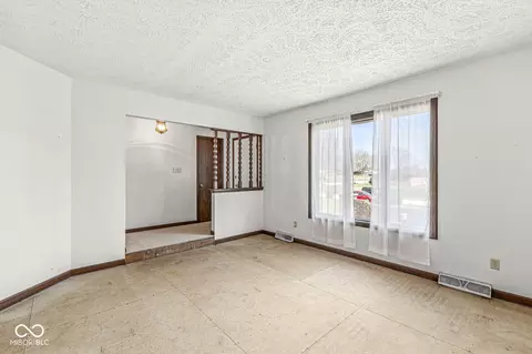 204 Plainview Dr, Avon, IN 46123 photo 8