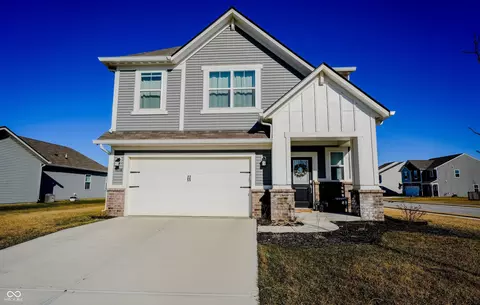 2349 Dixon Creek Dr, Whitestown, IN 46075
