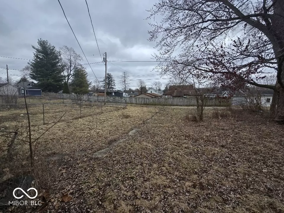 Exterior - 407 E South St, Eaton, IN 47338 photo 2 of 2