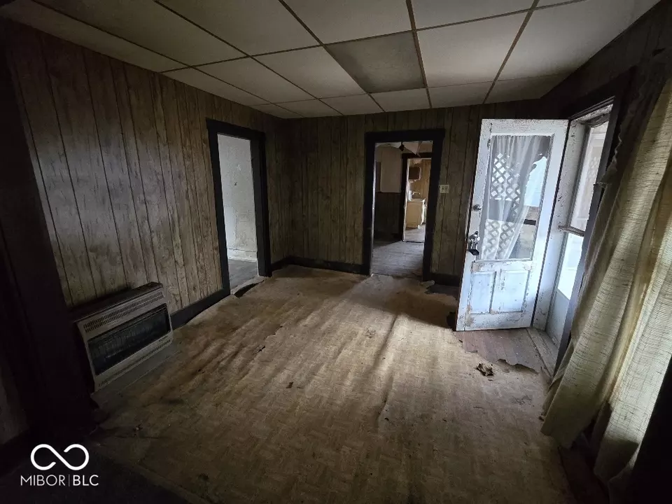 Living - 407 E South St, Eaton, IN 47338 photo 2 of 2