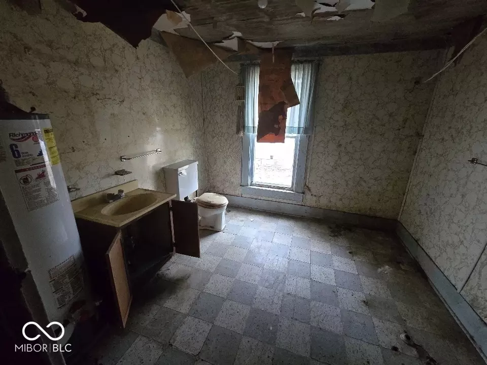 Bath - 407 E South St, Eaton, IN 47338 photo 1 of 1