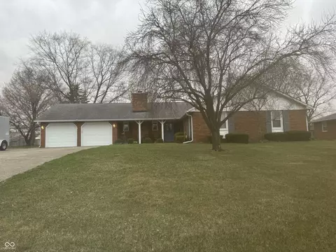 805 Stewart Rd, Anderson, IN 46012