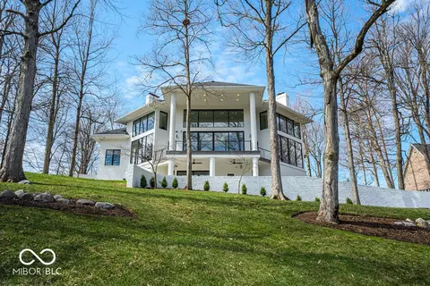 395 Breakwater Dr, Fishers, IN 46037