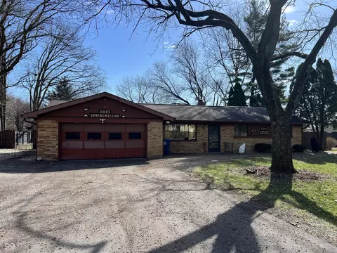 8815 Spring Mill Rd, Indianapolis, IN 46260