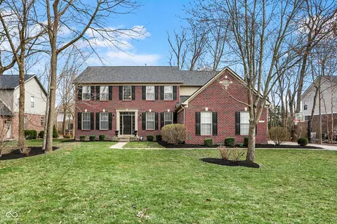 6545 Briarwood Pl, Zionsville, IN 46077