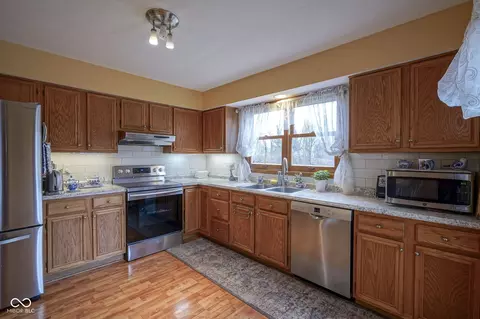 Kitchen - 7531 Bancaster Dr, Indianapolis, IN 46268 photo 1 of 3
