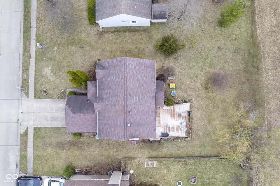 View/Area - 7531 Bancaster Dr, Indianapolis, IN 46268 photo 5 of 8