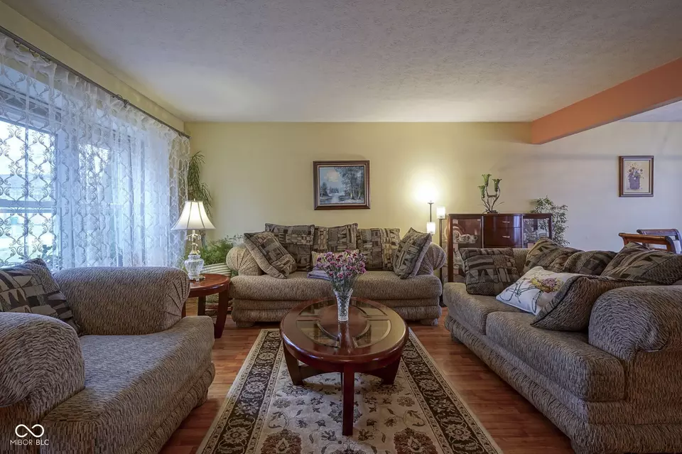 Living - 7531 Bancaster Dr, Indianapolis, IN 46268 photo 2 of 2