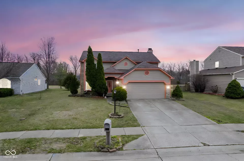 Exterior - 7531 Bancaster Dr, Indianapolis, IN 46268 photo 2 of 13