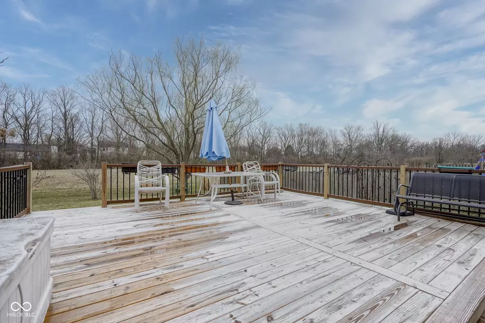 Exterior - 7531 Bancaster Dr, Indianapolis, IN 46268 photo 6 of 13