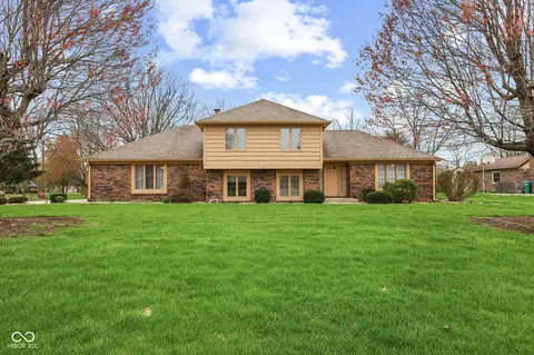 10673 Rolling Springs Dr, Indianapolis, IN 46234
