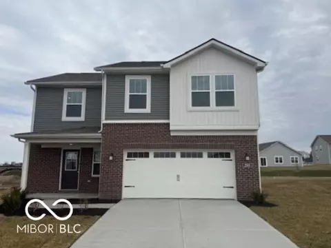 2109 Boxwood Dr, Greenfield, IN 46140
