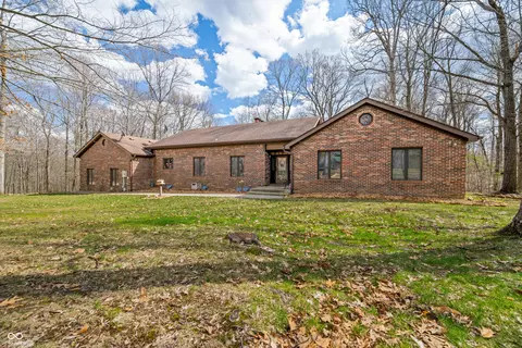 8968 Old Haggard Rd, Morgantown, IN 46160