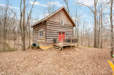 6675 Christiansburg Rd, Columbus, IN 47201
