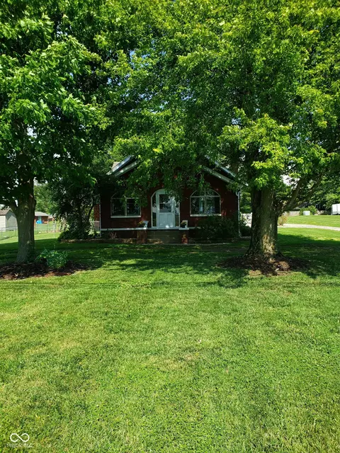 1605 S Walnut St, Seymour, IN 47274