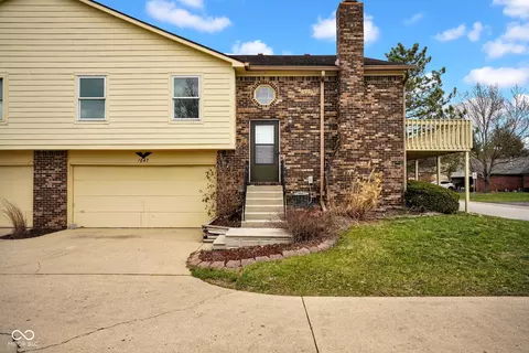 1847 Crystal Bay East Dr, Plainfield, IN 46168