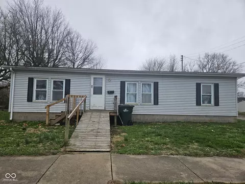 327 W Forsythe St, Greensburg, IN 47240