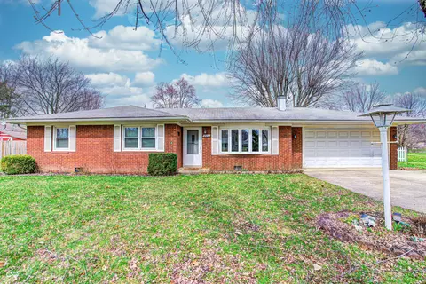 2632 W 40th St, Anderson, IN 46011