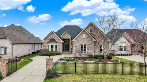 4703 River Ridge Dr, Indianapolis, IN 46240