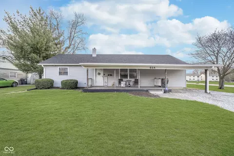 654 Park Dr, Greenwood, IN 46143