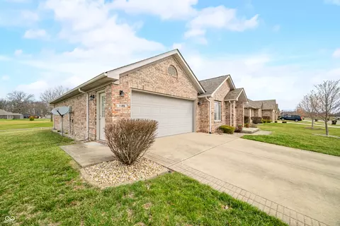 Exterior - 1120 Constitution Dr, Edinburgh, IN 46124 photo 5 of 13