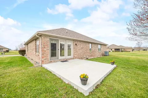Exterior - 1120 Constitution Dr, Edinburgh, IN 46124 photo 11 of 13