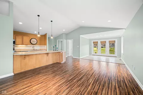 Living - 1120 Constitution Dr, Edinburgh, IN 46124 photo 5 of 9