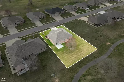 View/Area - 1120 Constitution Dr, Edinburgh, IN 46124 photo 7 of 28