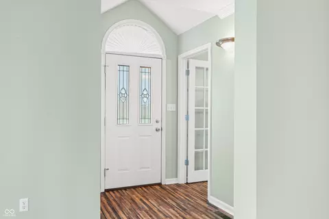 Entry Way - 1120 Constitution Dr, Edinburgh, IN 46124 photo 3 of 6