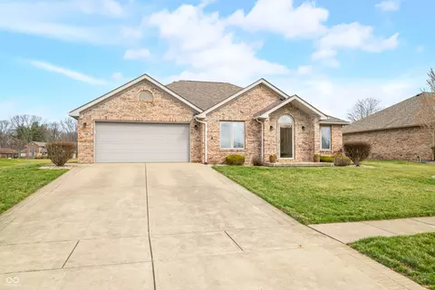 Exterior - 1120 Constitution Dr, Edinburgh, IN 46124 photo 2 of 13