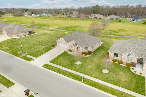 View/Area - 1120 Constitution Dr, Edinburgh, IN 46124 photo 1 of 28