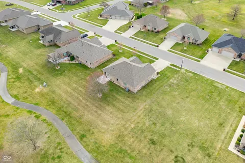 View/Area - 1120 Constitution Dr, Edinburgh, IN 46124 photo 6 of 28