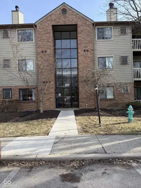 4291 Village Parkway Cir W #3, Indianapolis, IN 46254