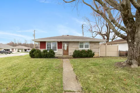 648 E 15th St, Seymour, IN 47274