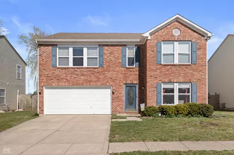 380 Winterset Way, Greenwood, IN 46143