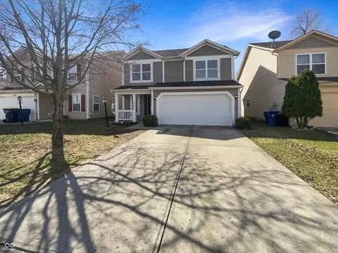 10453 Apple Creek Dr, Indianapolis, IN 46235