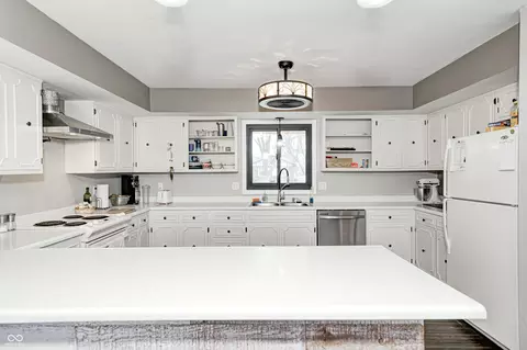 Kitchen - 5984 Williams Dr, Plainfield, IN 46168 photo 1 of 4
