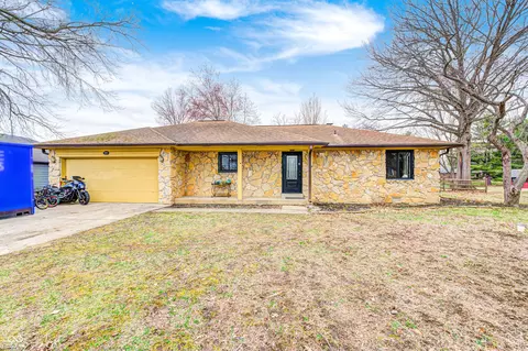 5984 Williams Dr, Plainfield, IN 46168